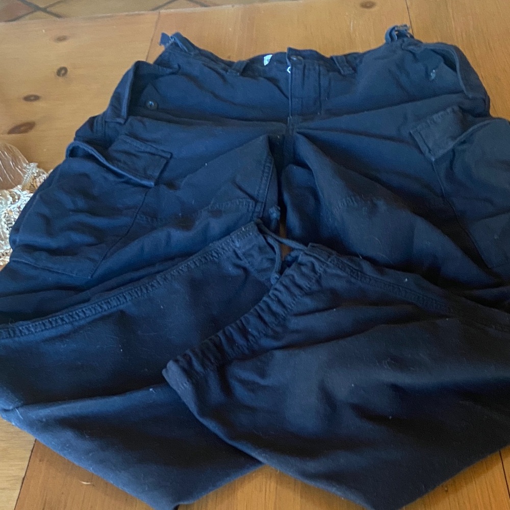 TNA  Aritzia Ladies  Dark Cargo Pants